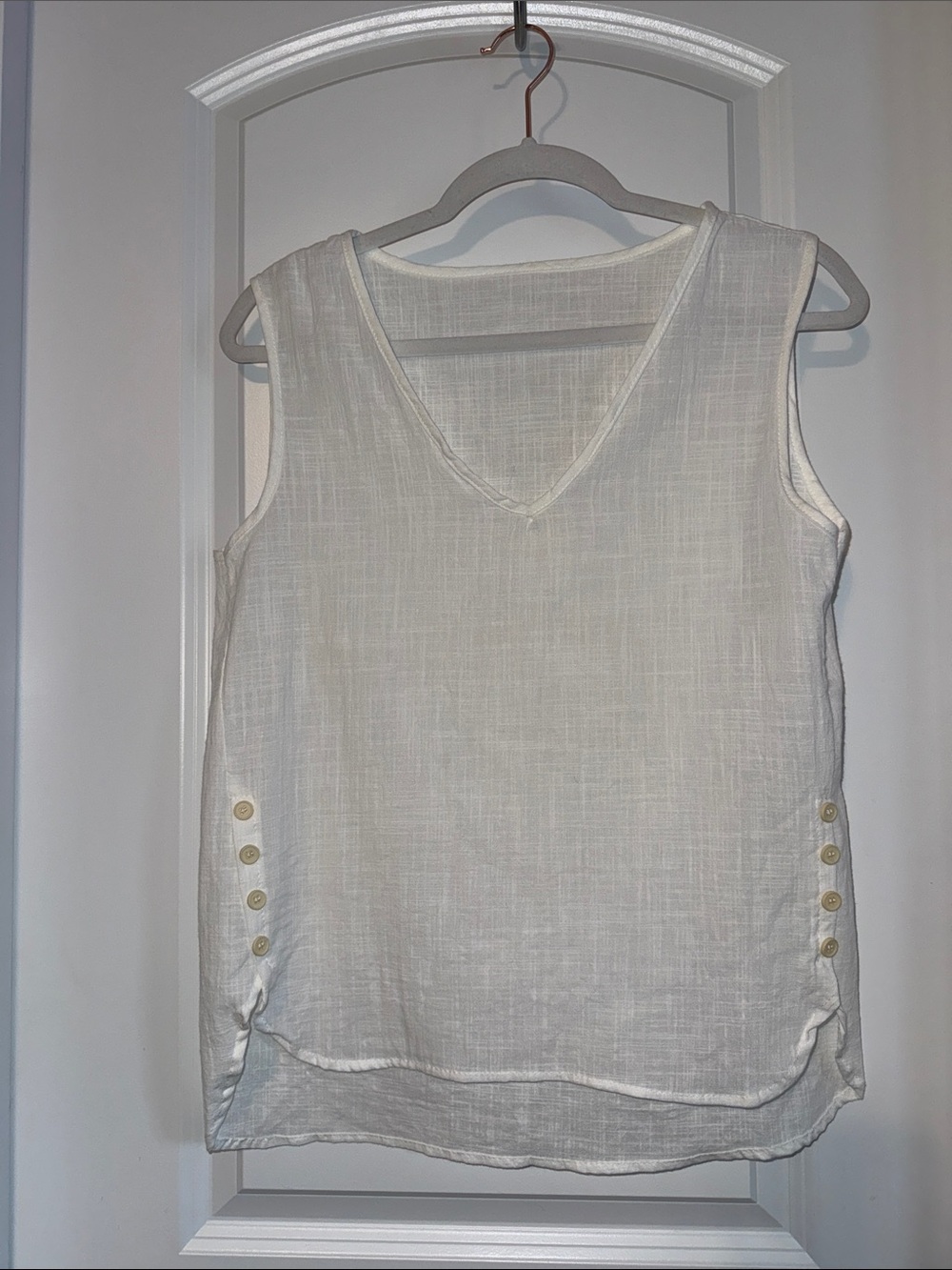 NWOT WOMENS PULLOVER LINEN V-NECK SLEEVELESS TOP SIZE MEDIUM